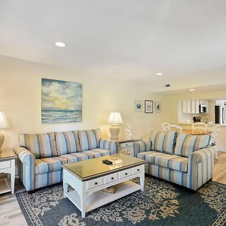 154 The Greens 3 Bedroom Shipyard Condo